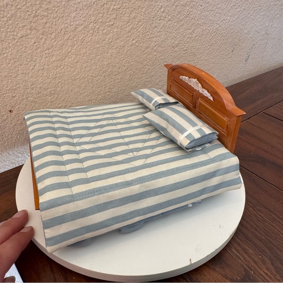 Vintage dollhouse furniture wood bed frame bed blue and white stripe bedding - Picture 3 of 8